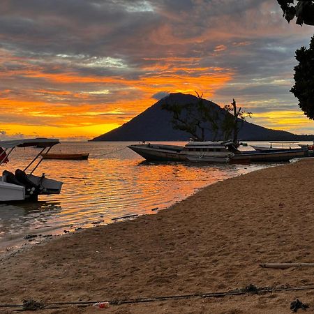 Bunaken Guesthouse Exterior photo