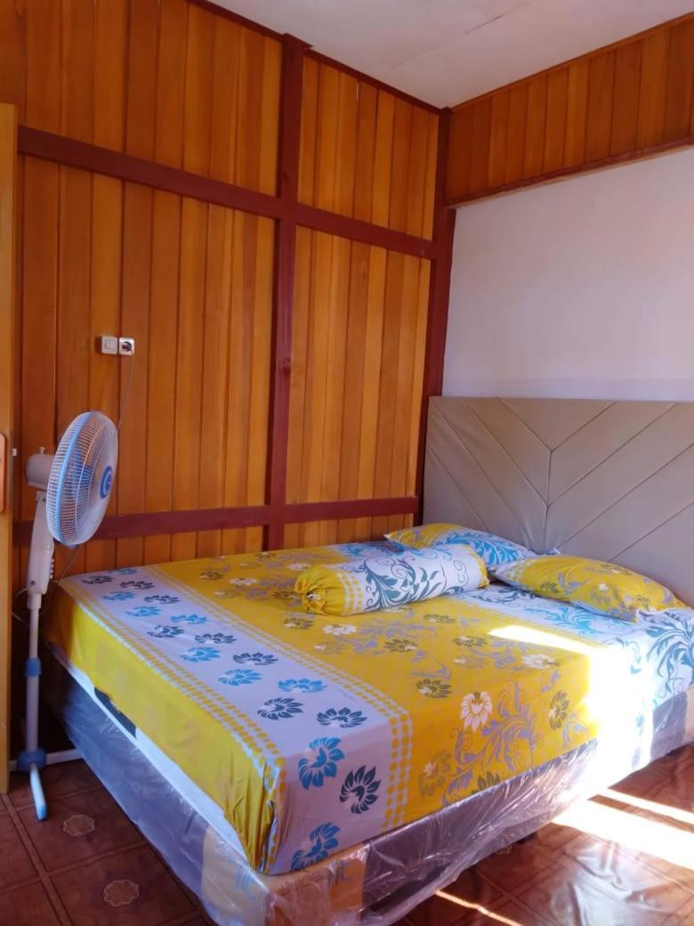 Bunaken Guesthouse Exterior photo